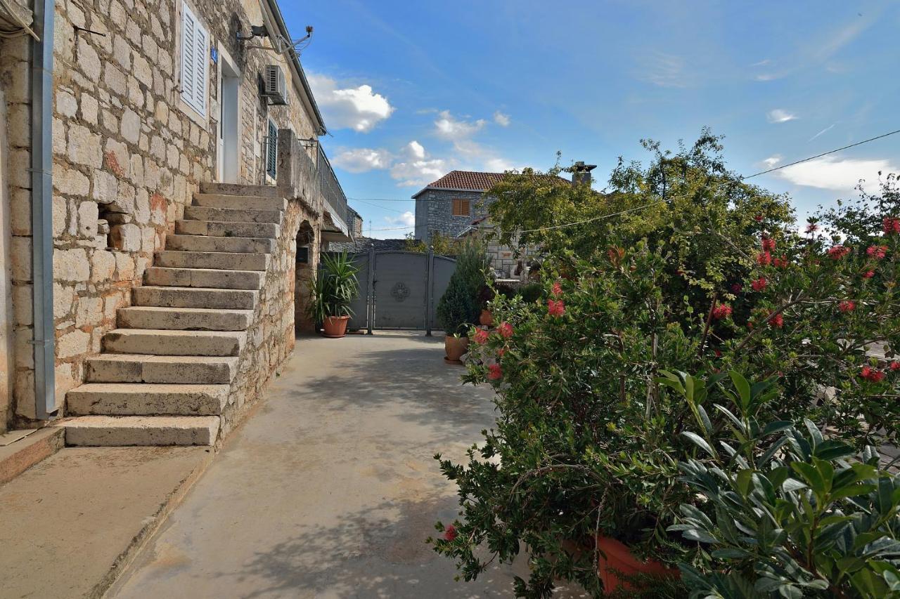 House Tihana Donje Selo na Šolti エクステリア 写真