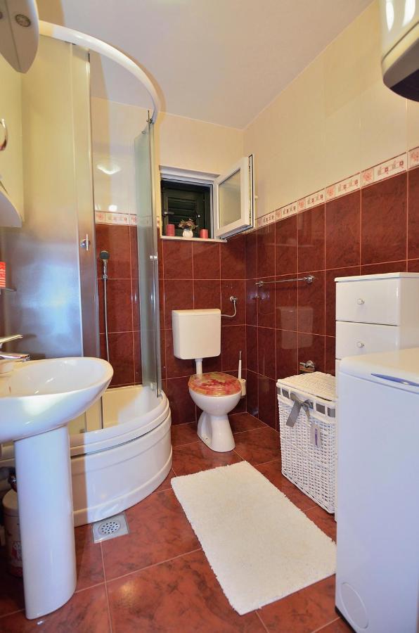 House Tihana Donje Selo na Šolti エクステリア 写真